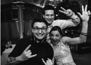 DJ Mike Hoffmann mit Brautpaar