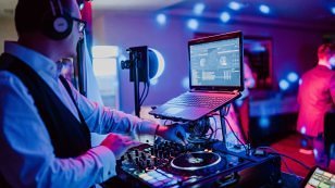 33 gute Gründe für DJ Mike Hoffmann 33 gute Gründe für DJ Mike Hoffmann
