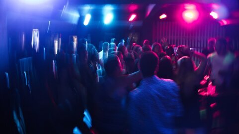 Volle Tanzfläche auf der Party